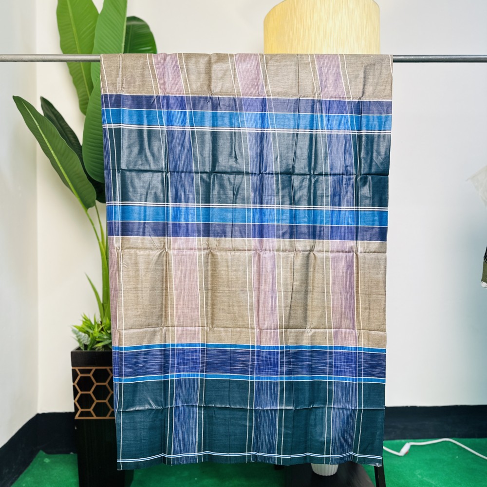 Lungi Combo 2 pcs Combo - Alternate view 2 showing  color